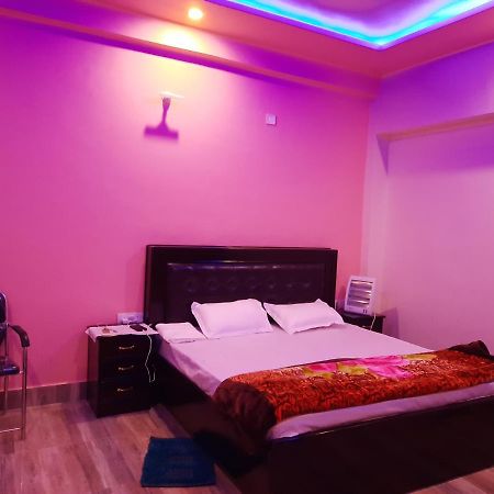 Hotel Blue Diamond Bahraich Kültér fotó
