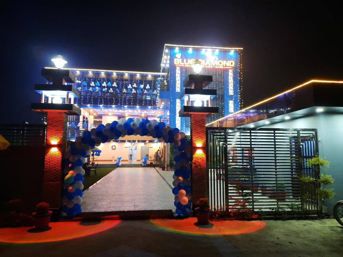 Hotel Blue Diamond Bahraich Kültér fotó