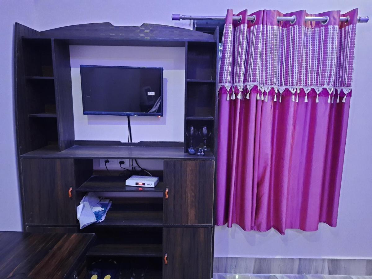 Hotel Blue Diamond Bahraich Kültér fotó